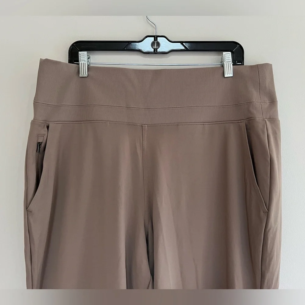 ATHLETA Venice Split Flare Pant in Rustic Beige Brown, size 1X
